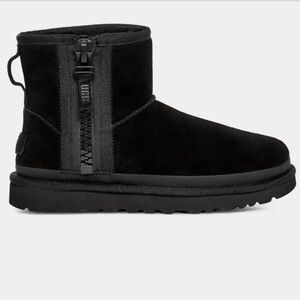 Classic Mini Zipper Tape Logo BRAND NEW uggs